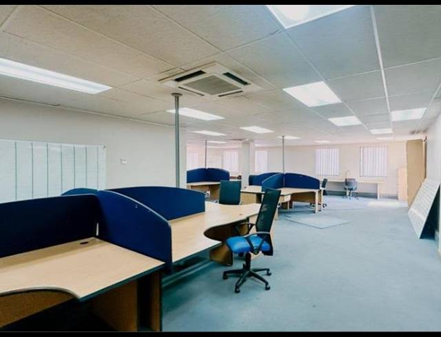 BUSINESS PROPERTY TO RENT IN BEDFORD GARDENS